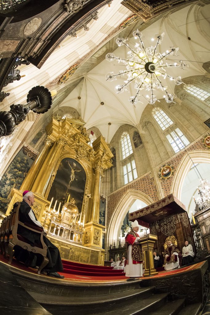 Wielki Piatek w katedrze wawelskiej