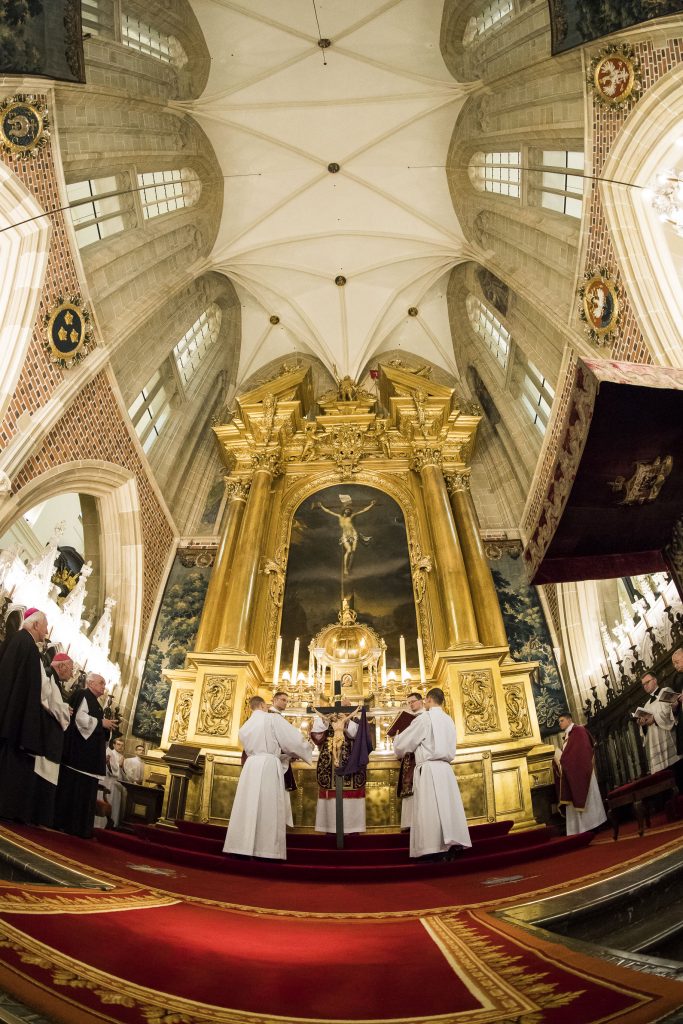 Wielki Piatek w katedrze wawelskiej