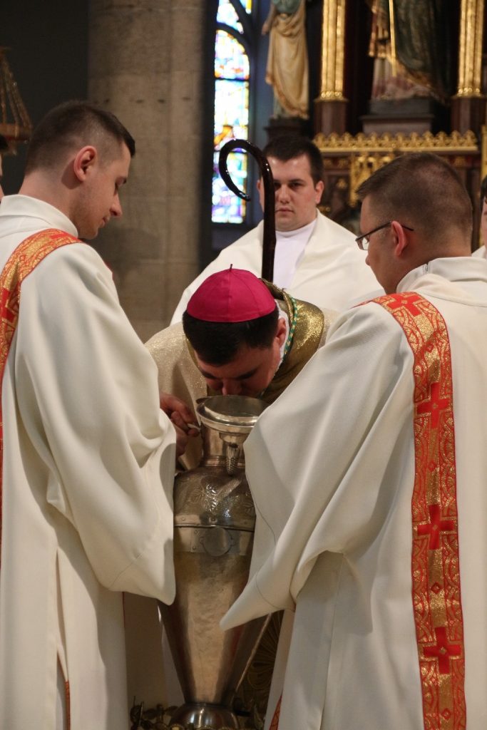 łódź msza krzyżma wielki czwartek