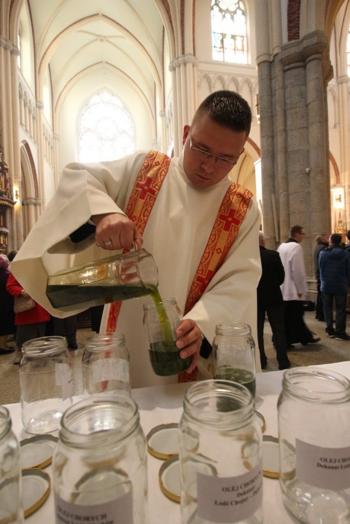 łódź msza krzyżma wielki czwartek