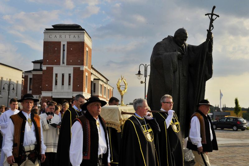 Nabożeństwo ku czci św. Jana Pawła II 6