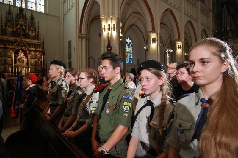 Msza w intencji tragicznie zmarłych harcerek