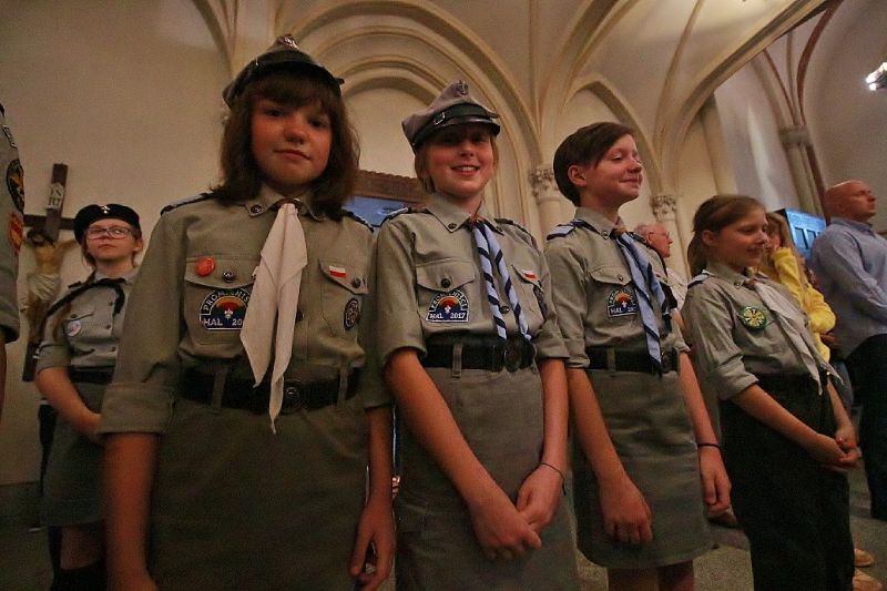 Msza w intencji tragicznie zmarłych harcerek