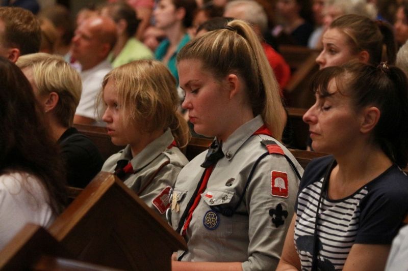 Msza w intencji tragicznie zmarłych harcerek