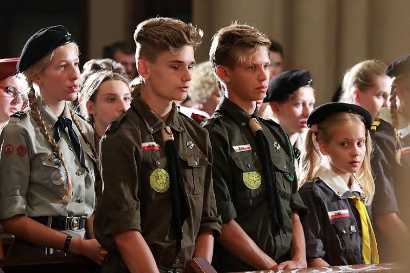 Msza w intencji tragicznie zmarłych harcerek