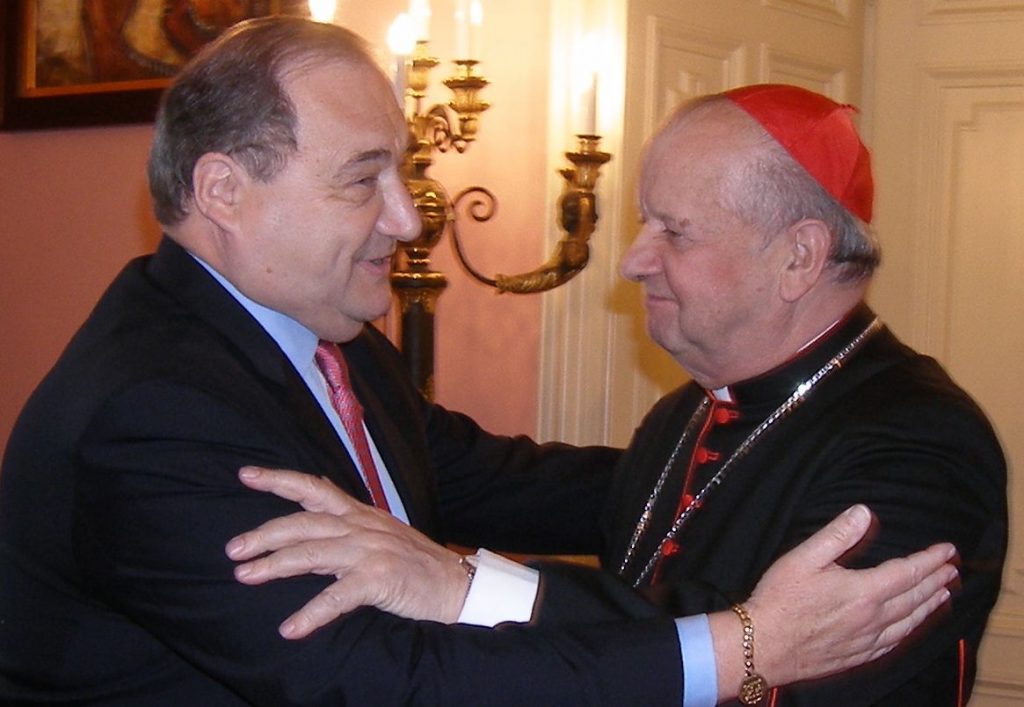 Abraham Foxman i kardynał Stanisław Dziwisz. Obaj są laureatami nagrody Orła Jana Karskiego. Fot. Waldemar Piasecki