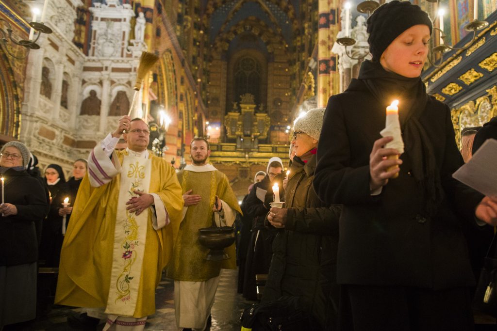 Dzień Życia KOnsekrowanego w bazylice mariackiej w Krakowie