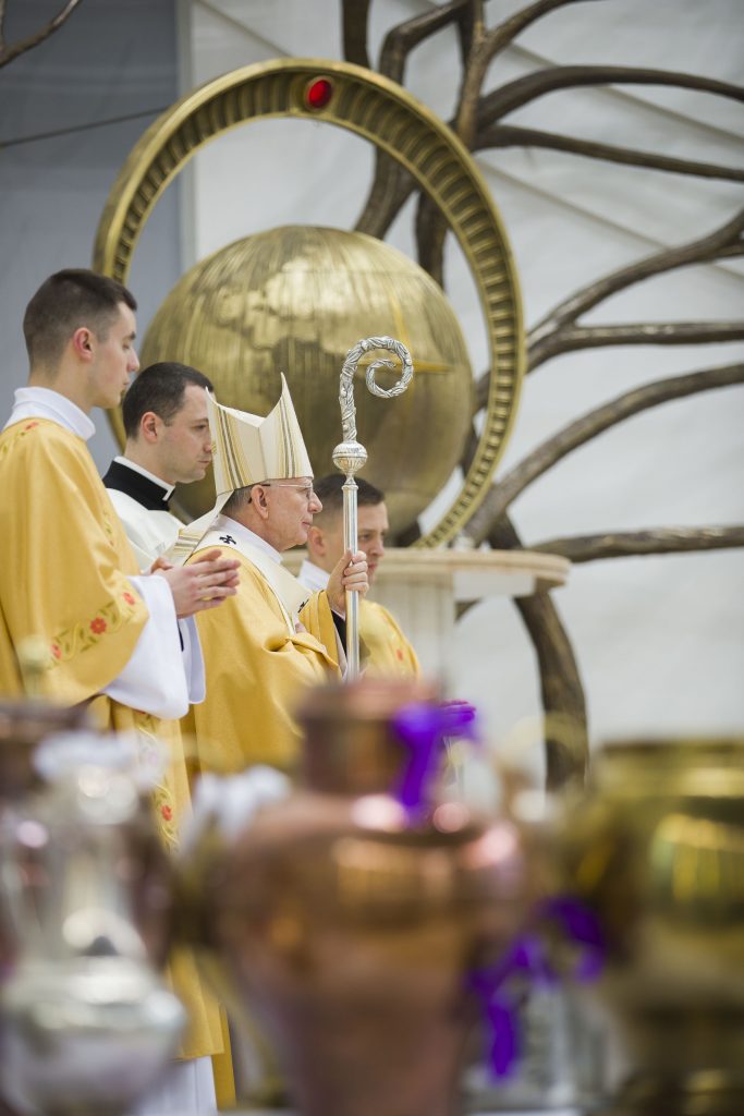 Abp Marek Jędraszewski podczas Mszy Krzyżma