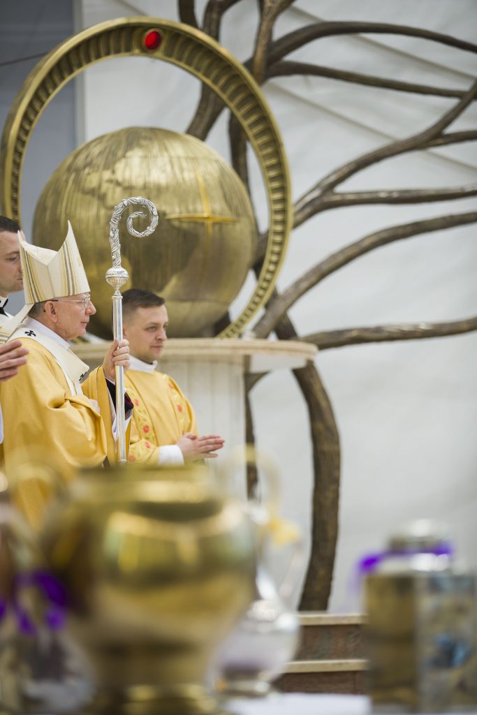 Abp Marek Jędraszewski podczas Mszy Krzyżma