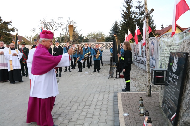 Bp Edward Janiak na konsekracji Kościoła w Wielowsi