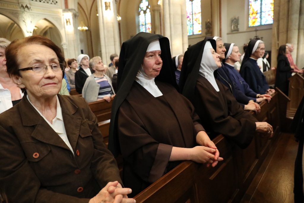 siostry dziewice konsekrowane