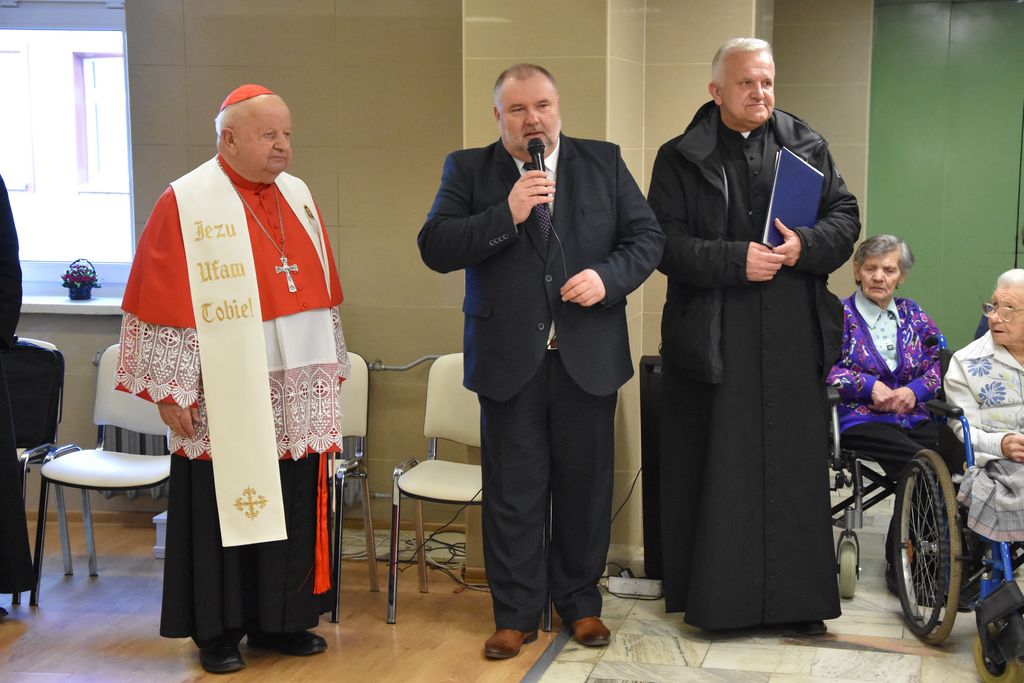 Kard. Dziwisz w szpitalu w Nowym Targu