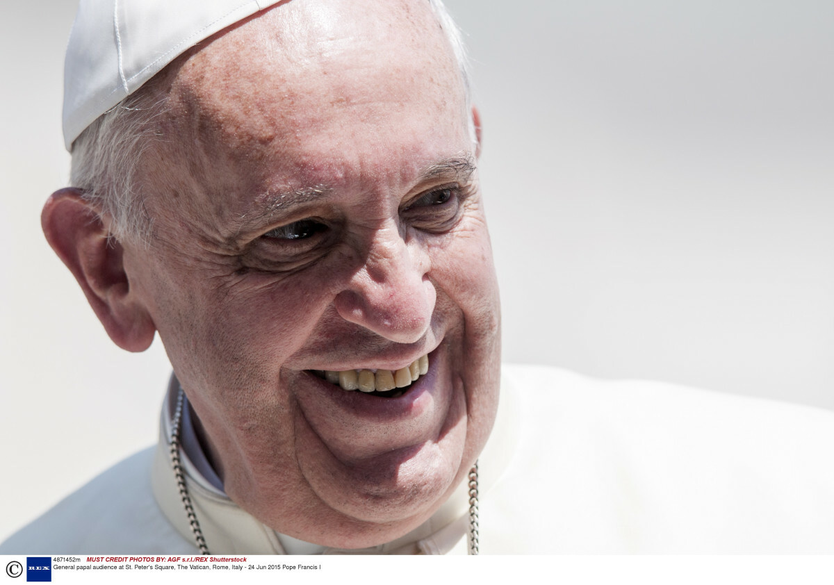 Papież po operacji czuje się dobrze, jest przytomny i już żartuje