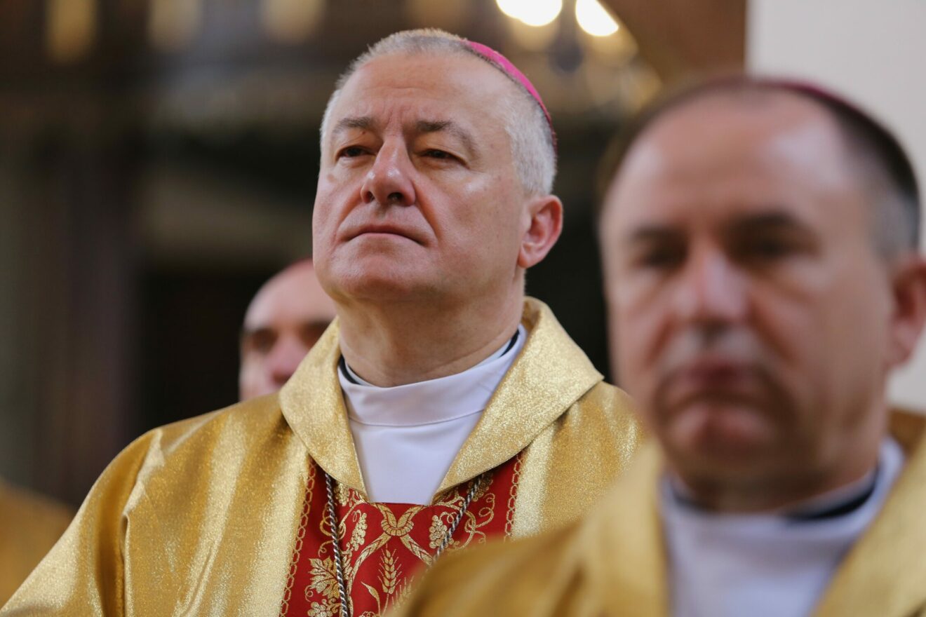 Mgr Artur Ważny : Je vais servir Dieu et les hommes.  Paix à vous, diocèse de Sosnowiec !