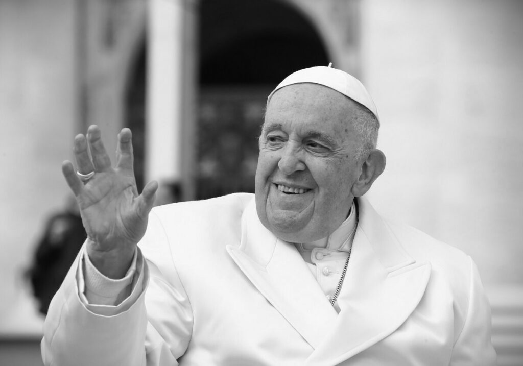 Papież Franciszek nie żyje | eKAI